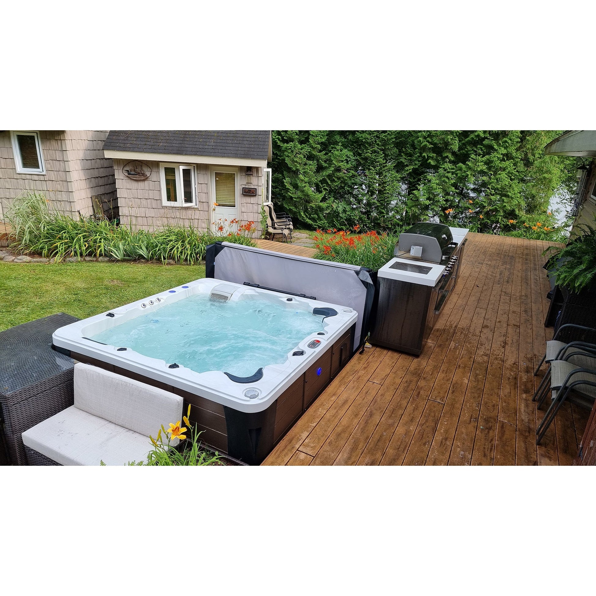 Canadian Spa Company_KH-10130_Erie_Square_6-Person_46 -Jet Hot Tub_Blackout Insulation_UV Light Water Care_Lounger