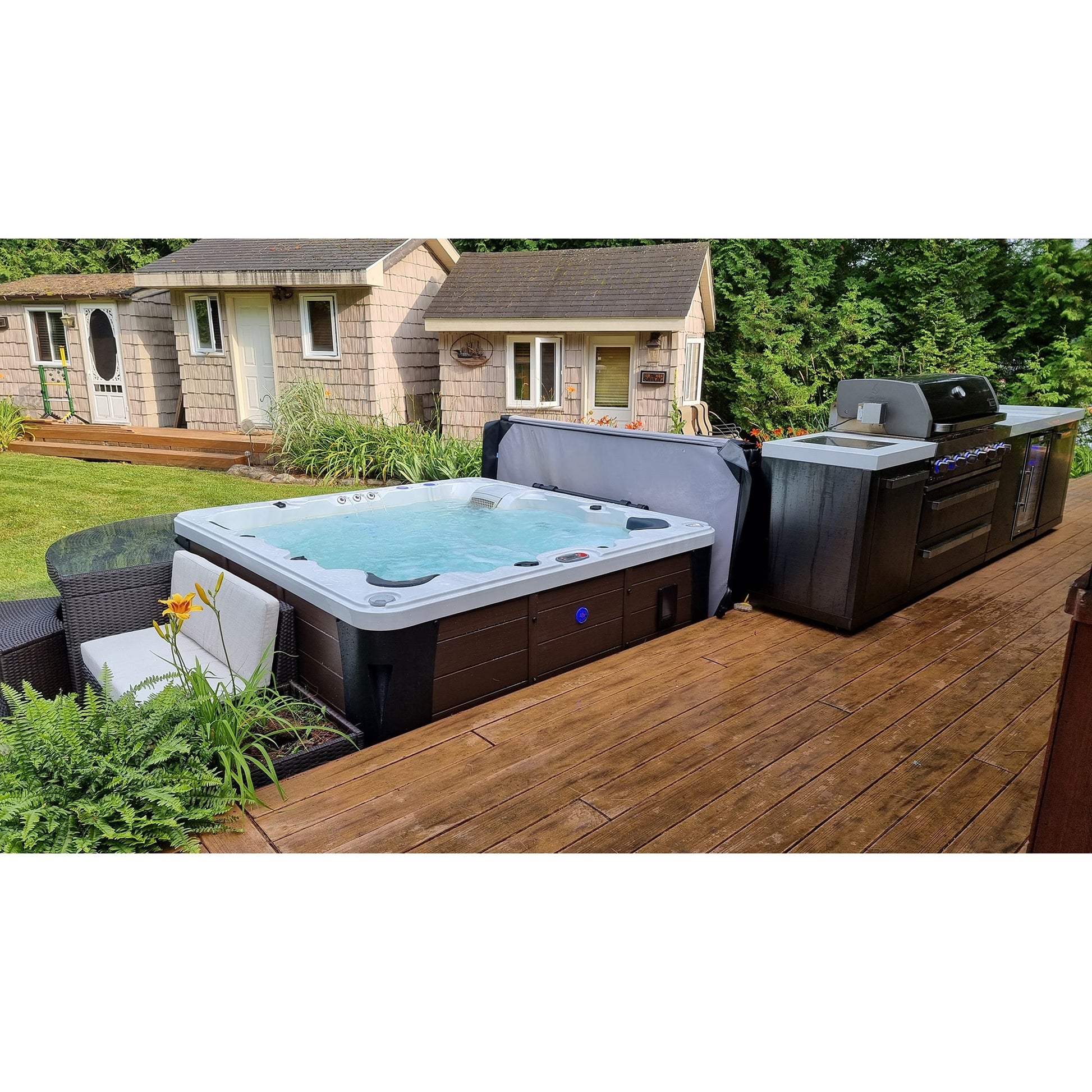 Canadian Spa Company_KH-10130_Erie_Square_6-Person_46 -Jet Hot Tub_Blackout Insulation_UV Light Water Care_Lounger