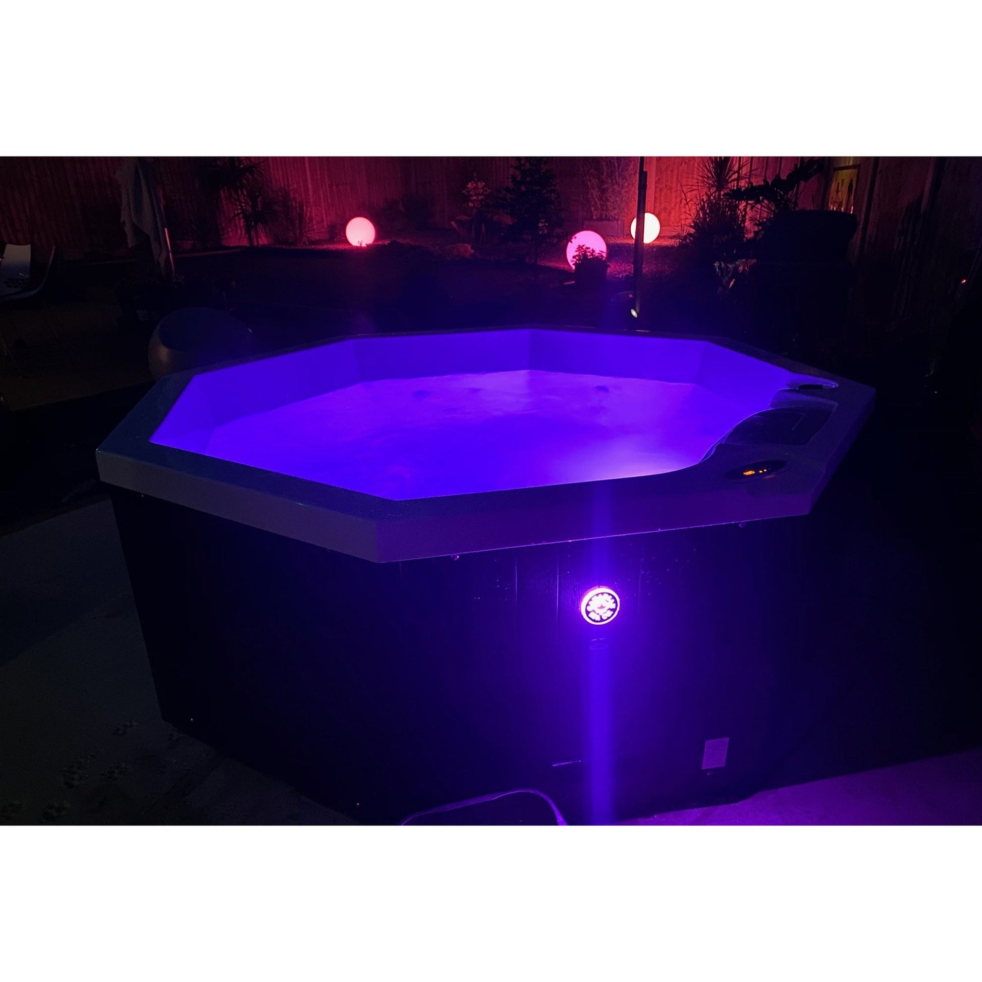 Canadian Spa Company_KH-10095_Muskoka_Octagonal_Plug_&_Play_4-Person_14-Jet Hot Tub_Blackout Insulation_UV Light Water Care_Patio Spas