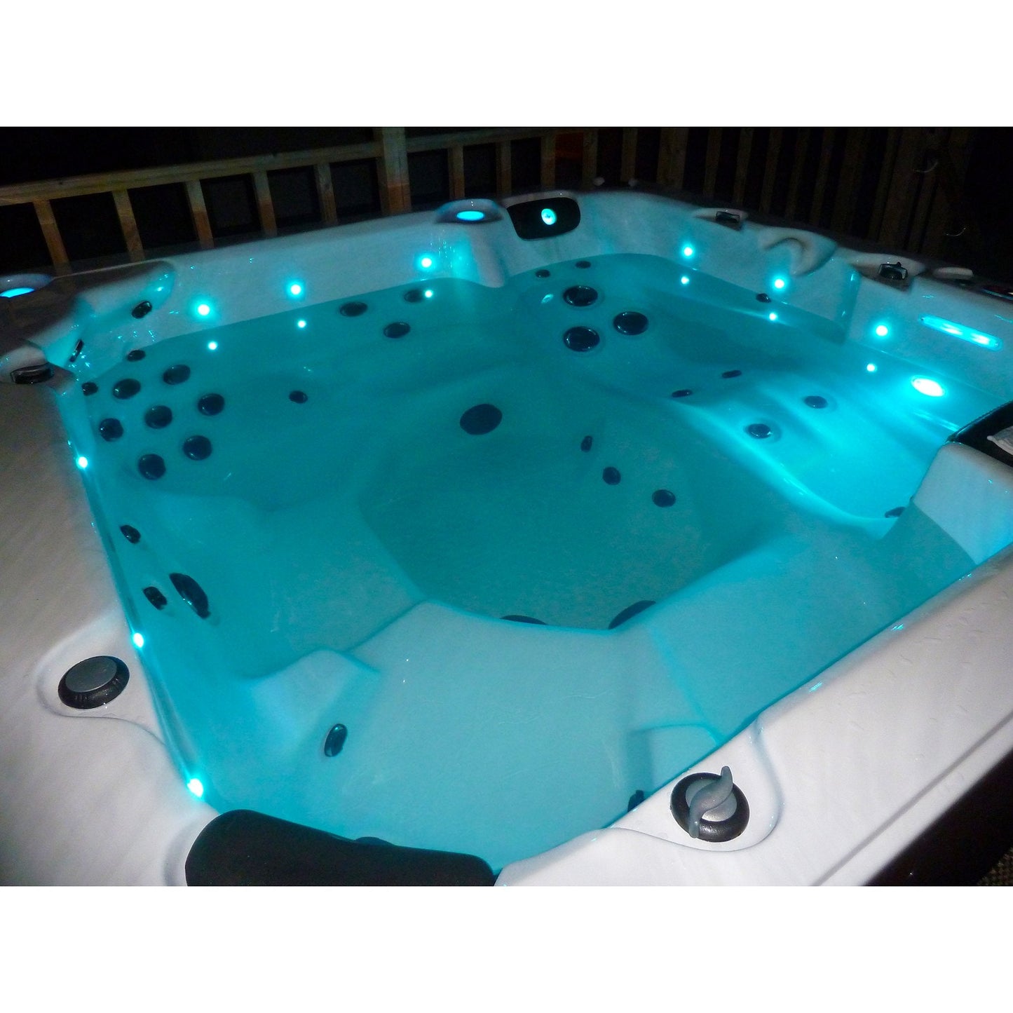 Thunder Bay 44-Jet 6-Person Hot Tub